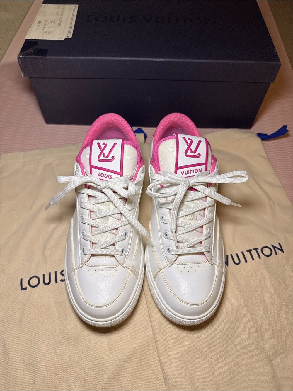 Louis Vuitton White and Pink Low-Top Leather Sneakers - Picture 5 of 6
